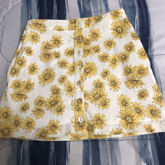 Women’s Yellow Floral Skirt - Picture 2 of 5